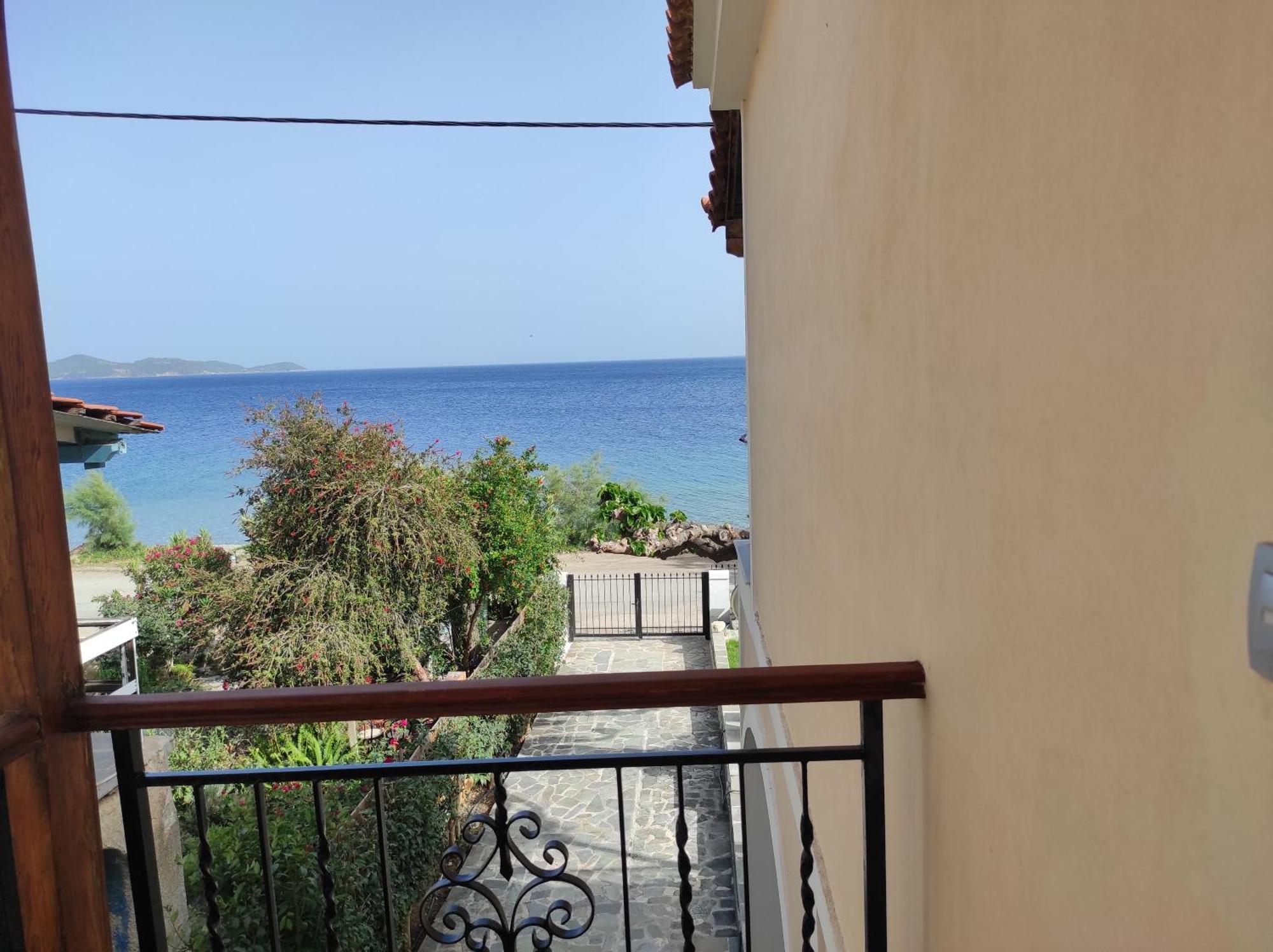 Villa Tas Millstone Seaside House Marathiás Esterno foto